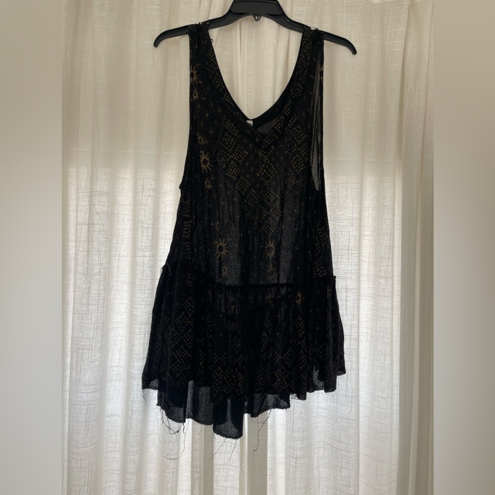 Free people fringe flowey top.